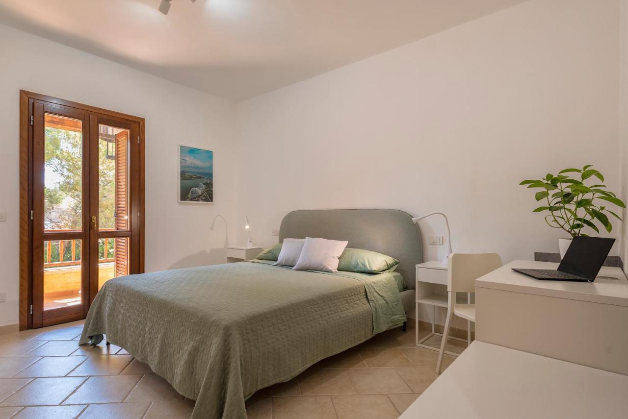 Apartamento House Of Lens Golfo Aranci Exterior foto